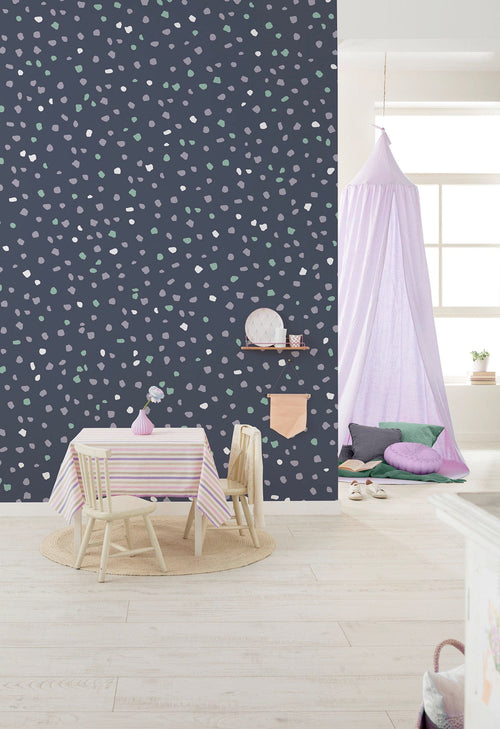 Komar Dotty Dance Vlies Fotobehang 200x250cm 2 banen Sfeer | Yourdecoration.nl