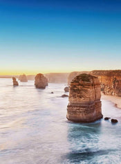 Wizard+Genius Cliff At Sunset In Australia Vlies Fotobehang 192x260cm 4 banen | Yourdecoration.nl