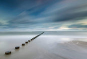 Wizard+Genius Poland Coast Vlies Fotobehang 384x260cm 8 banen | Yourdecoration.nl