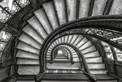 Wizard+Genius Old Stairs Vlies Fotobehang 384x260cm 8 banen | Yourdecoration.nl