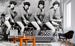 Dimex Women on Bicycle Fotobehang 375x250cm 5 banen Sfeer | Yourdecoration.nl