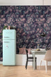 Komar Botanique Aubergine Vlies Fotobehang 300x280cm 6 banen Sfeer | Yourdecoration.nl